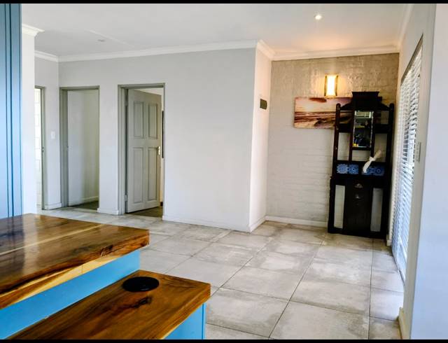 3 BEDROOM HOUSE FOR SALE IN ASTON BAY